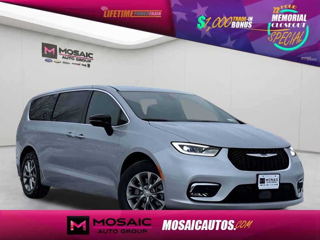 2026 Chrysler Pacifica Select AWD's photo