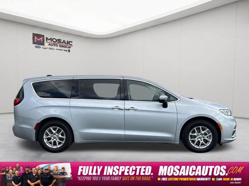 Used 2023 Chrysler Pacifica Touring L with VIN 2C4RC1BG6PR613061 for sale in Zumbrota, MN