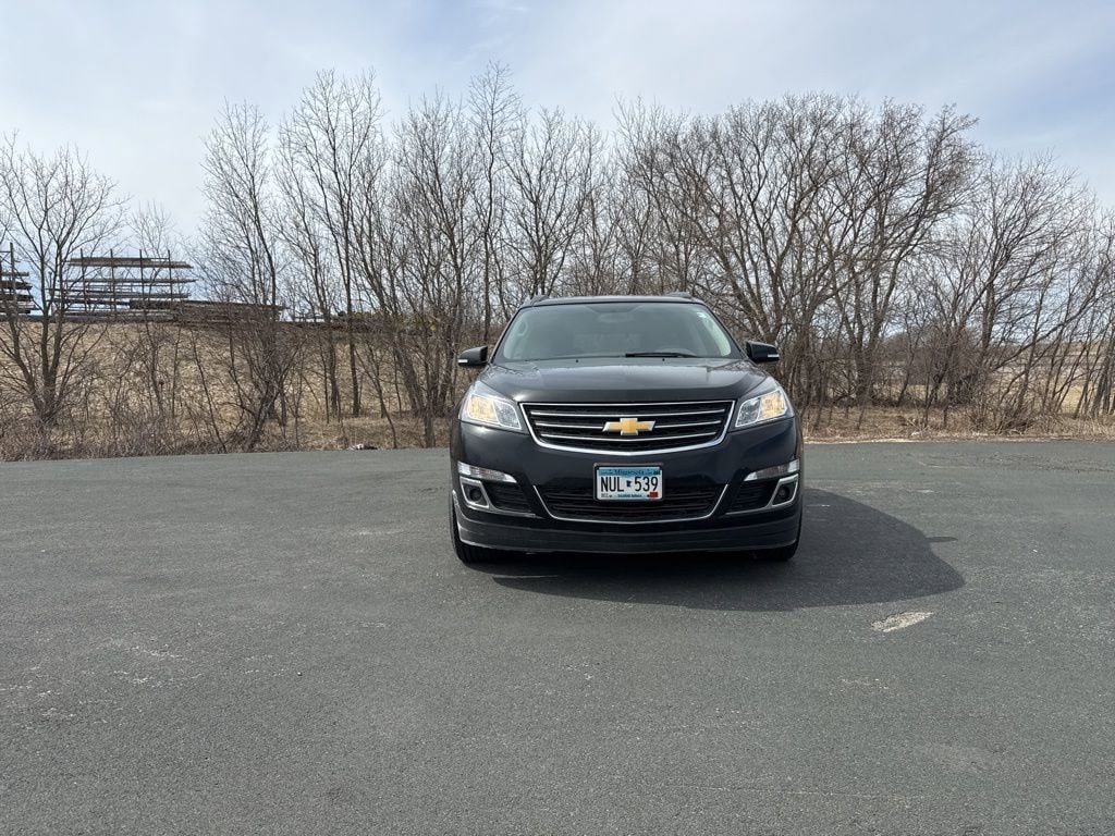 Used 2016 Chevrolet Traverse 2LT with VIN 1GNKVHKD6GJ344713 for sale in Zumbrota, MN