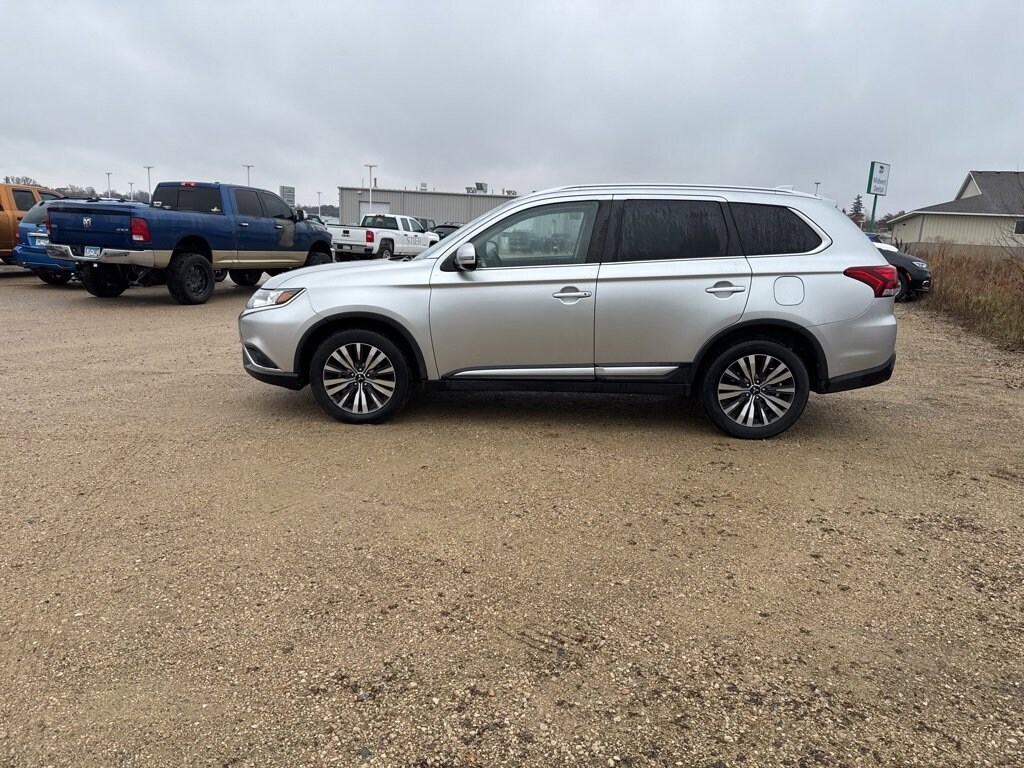 Used 2020 Mitsubishi Outlander SEL CUV