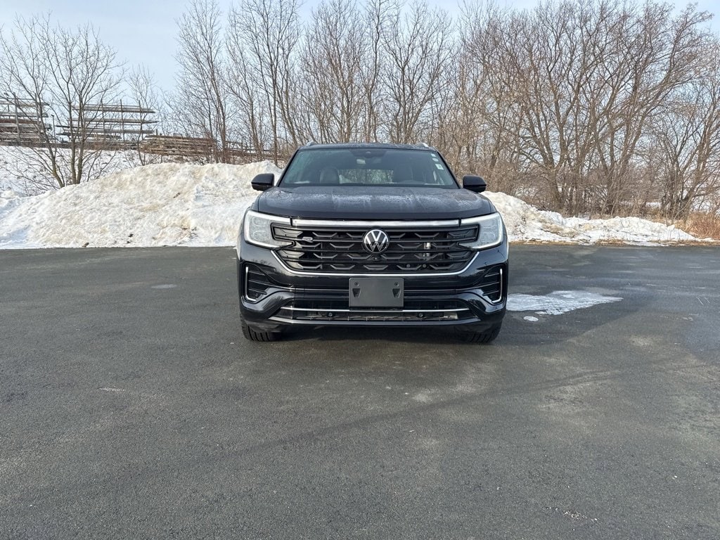 Used 2024 Volkswagen Atlas Cross Sport SEL Premium R-LINE with VIN 1V2FE2CA5RC261694 for sale in Zumbrota, Minnesota
