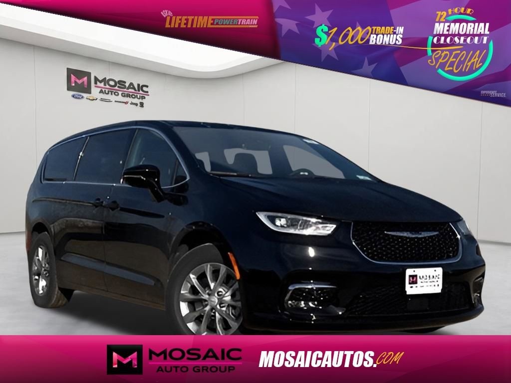 2026 Chrysler Pacifica Select AWD's photo