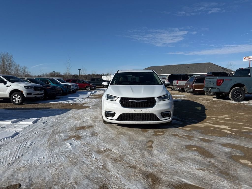 Used 2023 Chrysler Pacifica Touring L with VIN 2C4RC1BG7PR615983 for sale in Zumbrota, Minnesota
