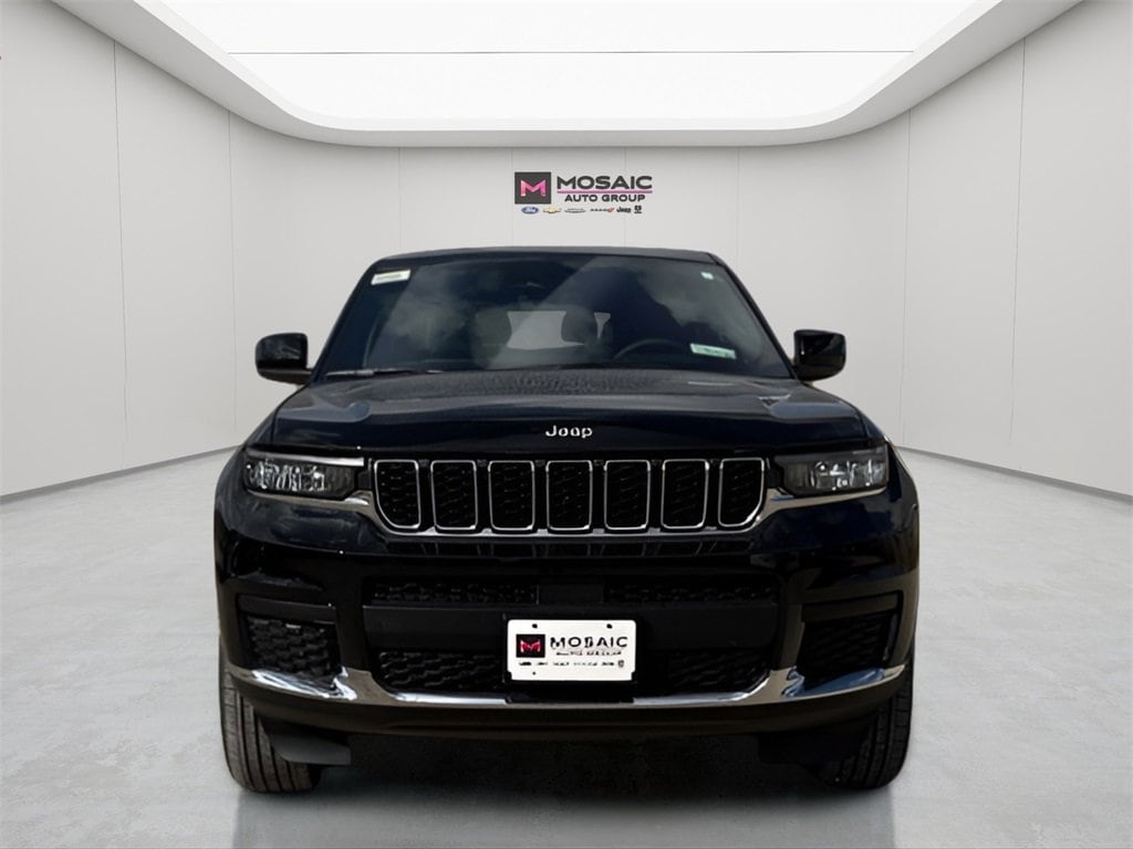 New 2025 Jeep Grand Cherokee L Laredo Sport Utility