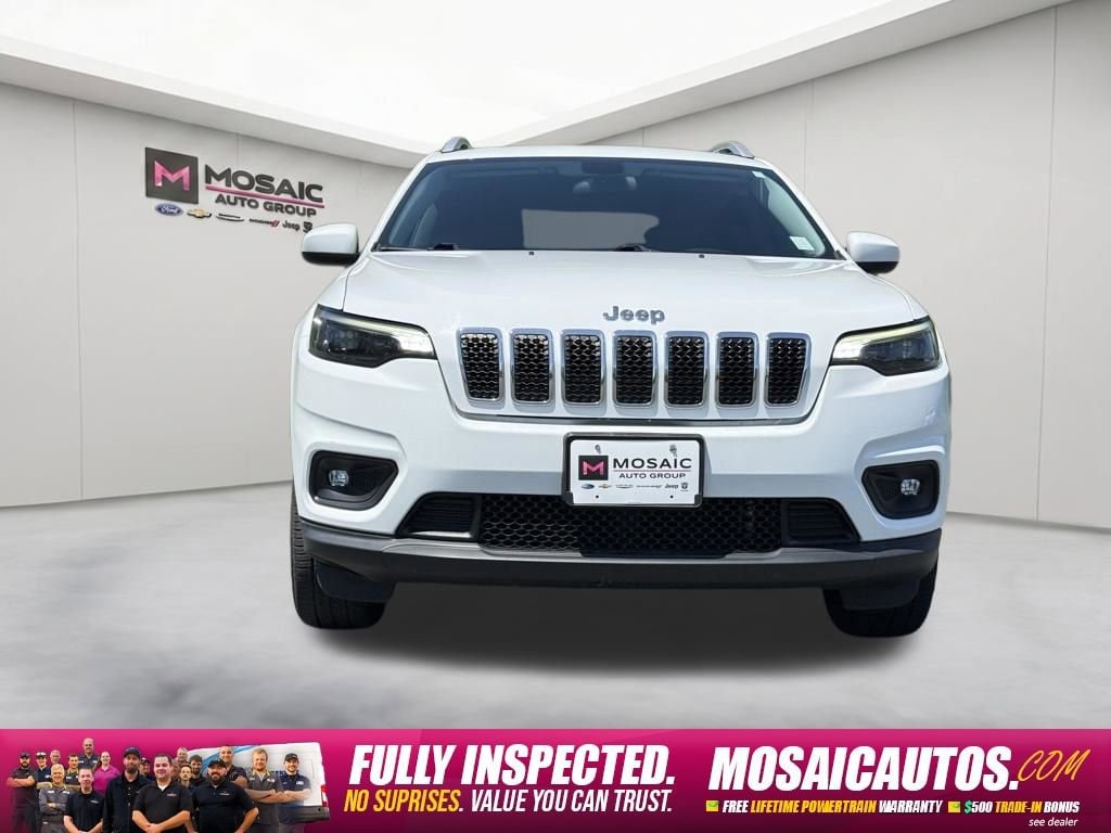 Used 2019 Jeep Cherokee Latitude Plus with VIN 1C4PJMLB1KD181122 for sale in Zumbrota, Minnesota