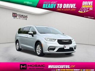 2023 Chrysler Pacifica Touring L Van Passenger Van