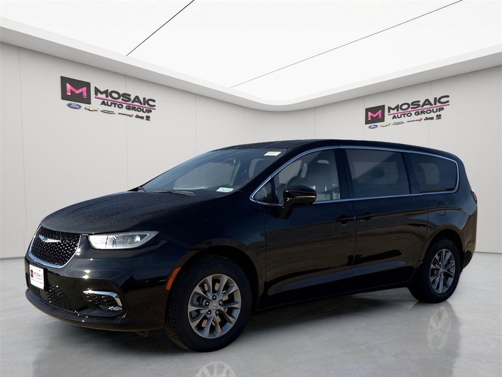 New 2026 Chrysler Pacifica Select Passenger Van