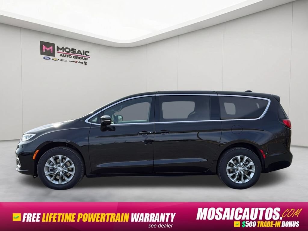 New 2026 Chrysler Pacifica SELECT AWD Passenger Van