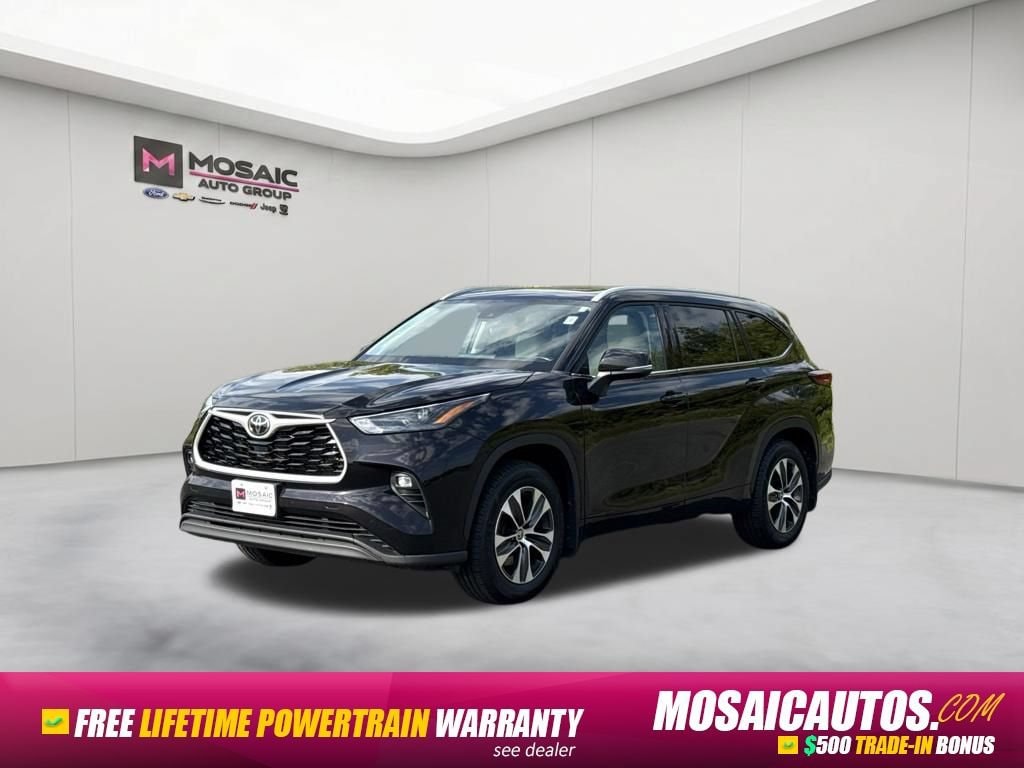 Used 2022 Toyota Highlander XLE SUV