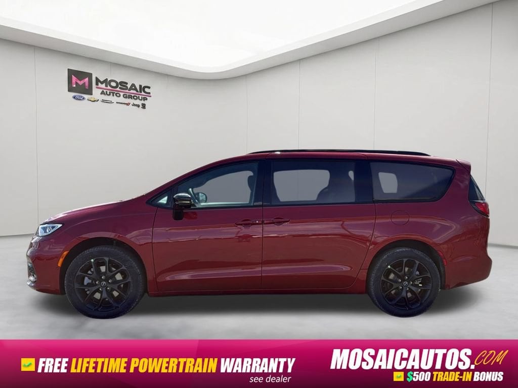 New 2026 Chrysler Pacifica Select Passenger Van