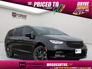 2026 Chrysler Pacifica Select Passenger Van