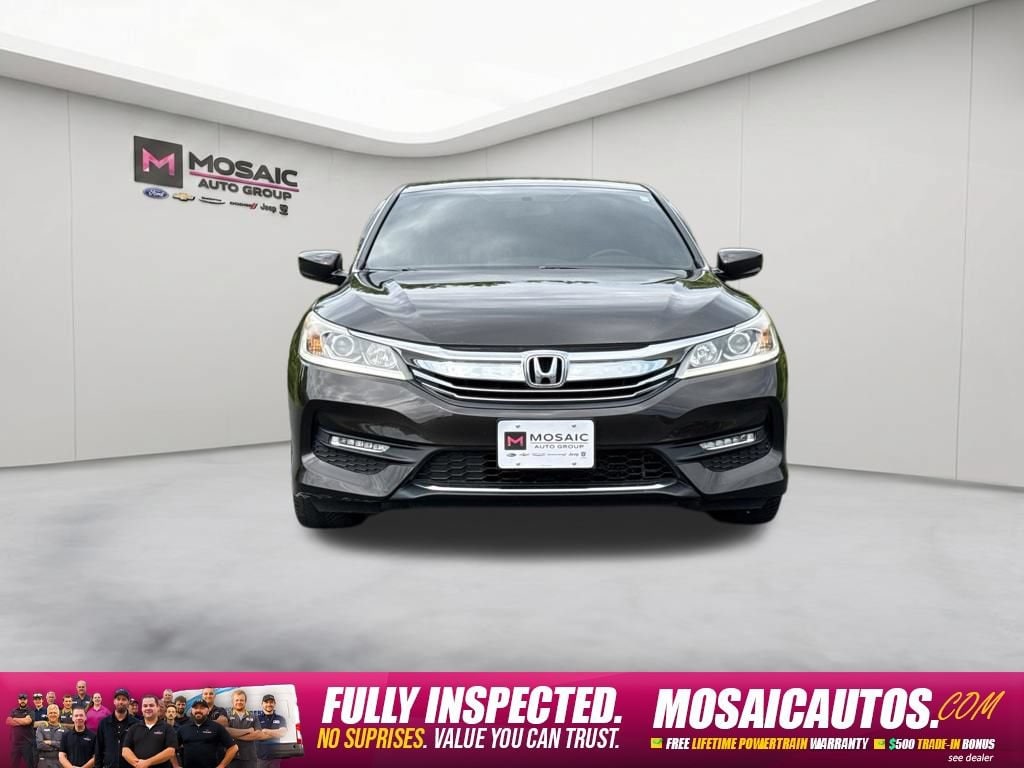 Used 2017 Honda Accord Sport SE with VIN 1HGCR2F11HA063467 for sale in Zumbrota, Minnesota