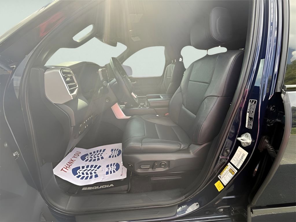 2023 Toyota Sequoia Platinum - Photo 23
