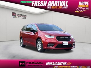 2026 Chrysler Pacifica Limited Van Passenger Van