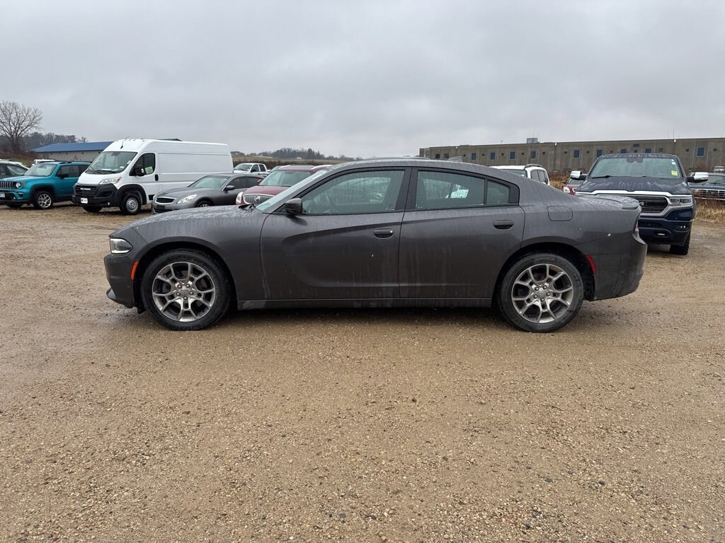 Used 2016 Dodge Charger SXT Sedan