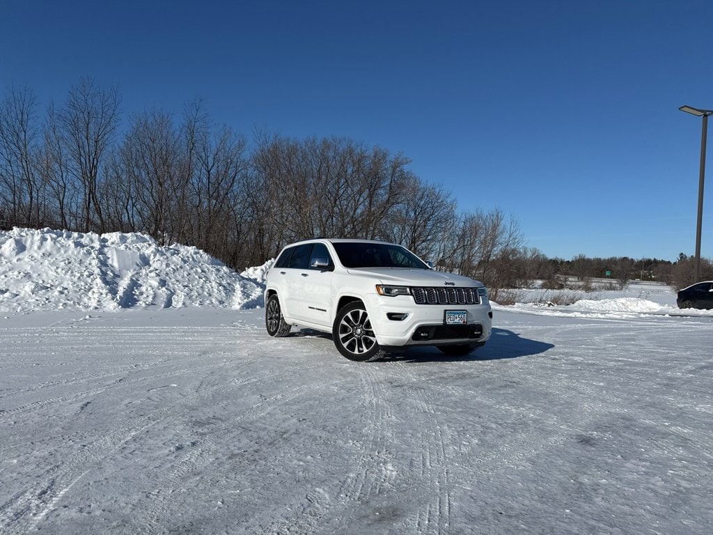2017 Jeep Grand Cherokee Overland's photo