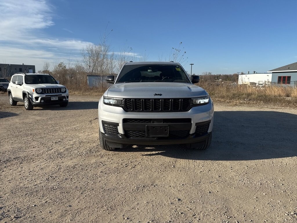 Used 2023 Jeep Grand Cherokee L Laredo SUV