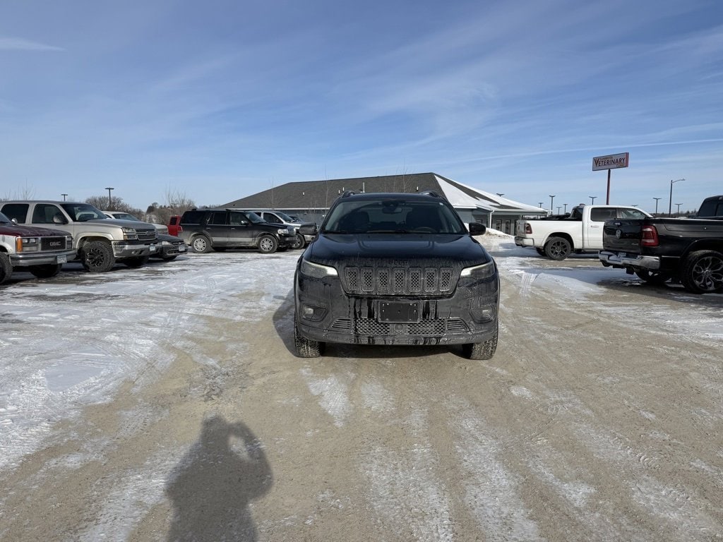 Used 2022 Jeep Cherokee X with VIN 1C4PJMCX7ND545480 for sale in Zumbrota, Minnesota