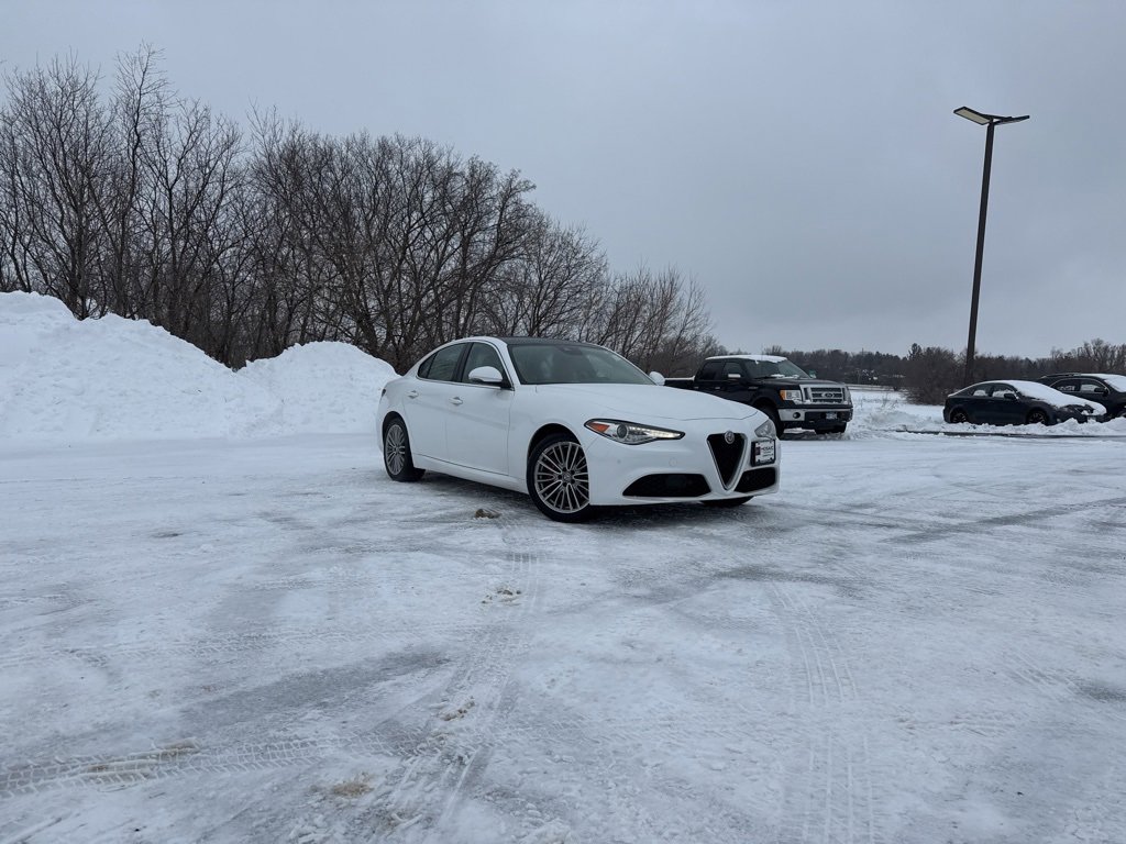 2019 Alfa Romeo Giulia Ti Lusso's photo