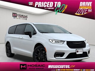 2026 Chrysler Pacifica Select Passenger Van