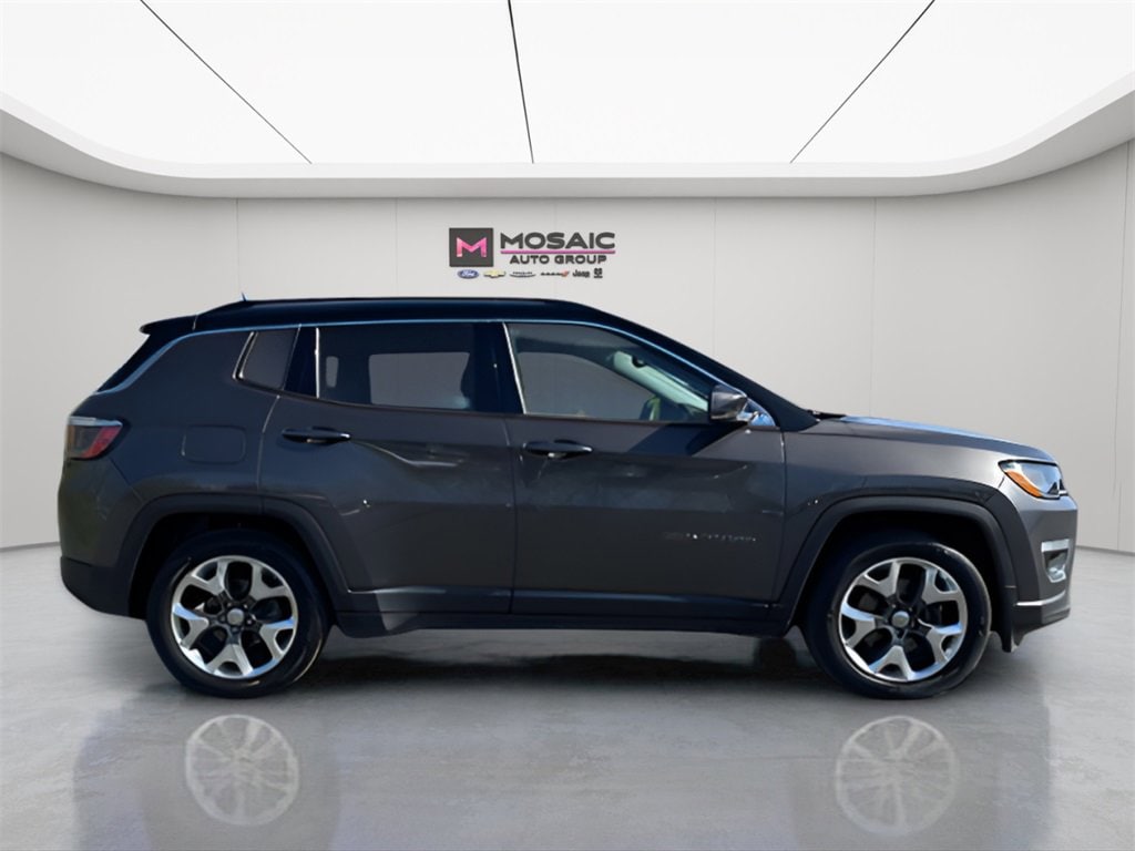 Used 2019 Jeep Compass Limited with VIN 3C4NJCCB8KT755419 for sale in Zumbrota, Minnesota