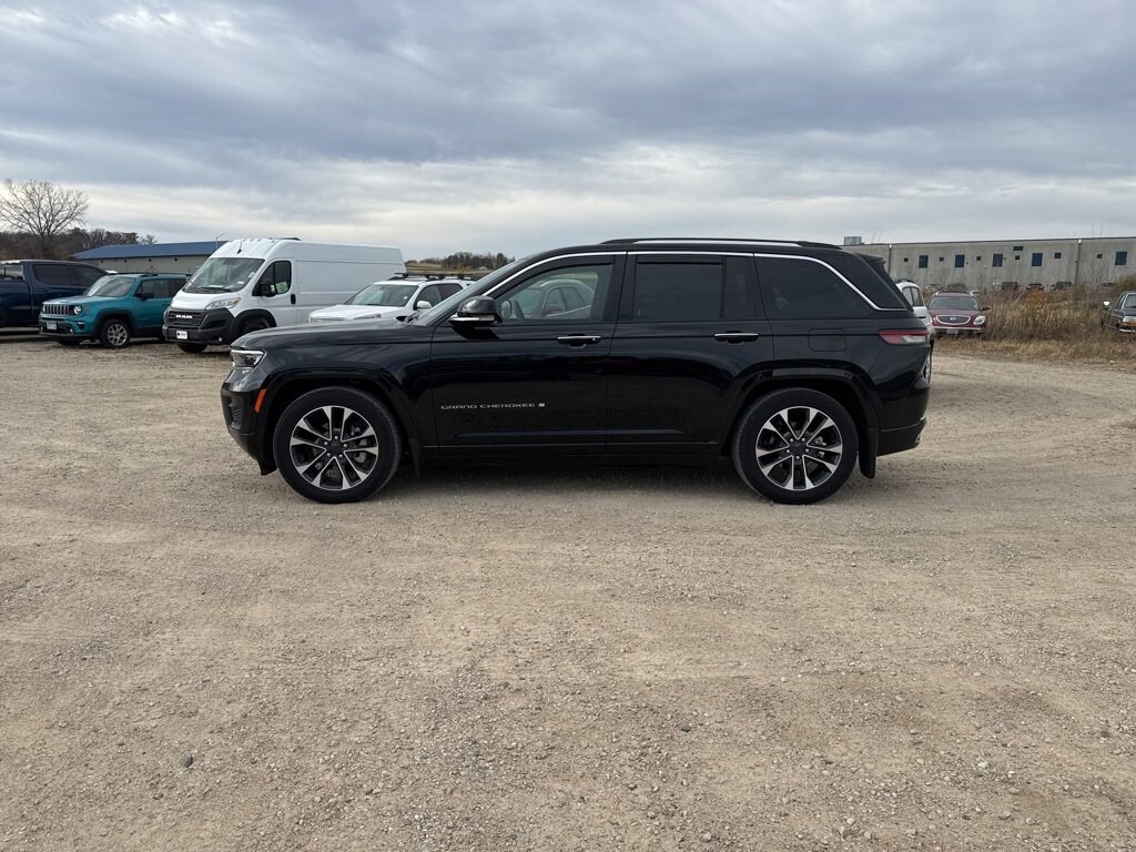 Used 2023 Jeep Grand Cherokee Overland SUV