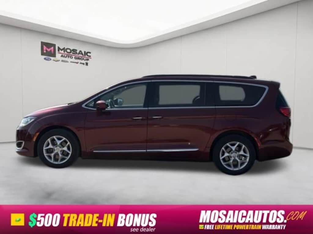 Used 2017 Chrysler Pacifica Touring-L Van