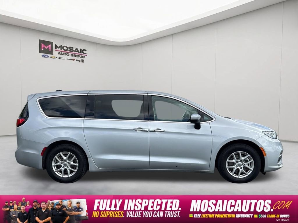 Used 2023 Chrysler Pacifica Touring L with VIN 2C4RC1BG6PR613061 for sale in Zumbrota, Minnesota