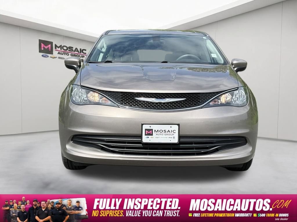 Used 2017 Chrysler Pacifica Touring with VIN 2C4RC1DG2HR648369 for sale in Zumbrota, Minnesota