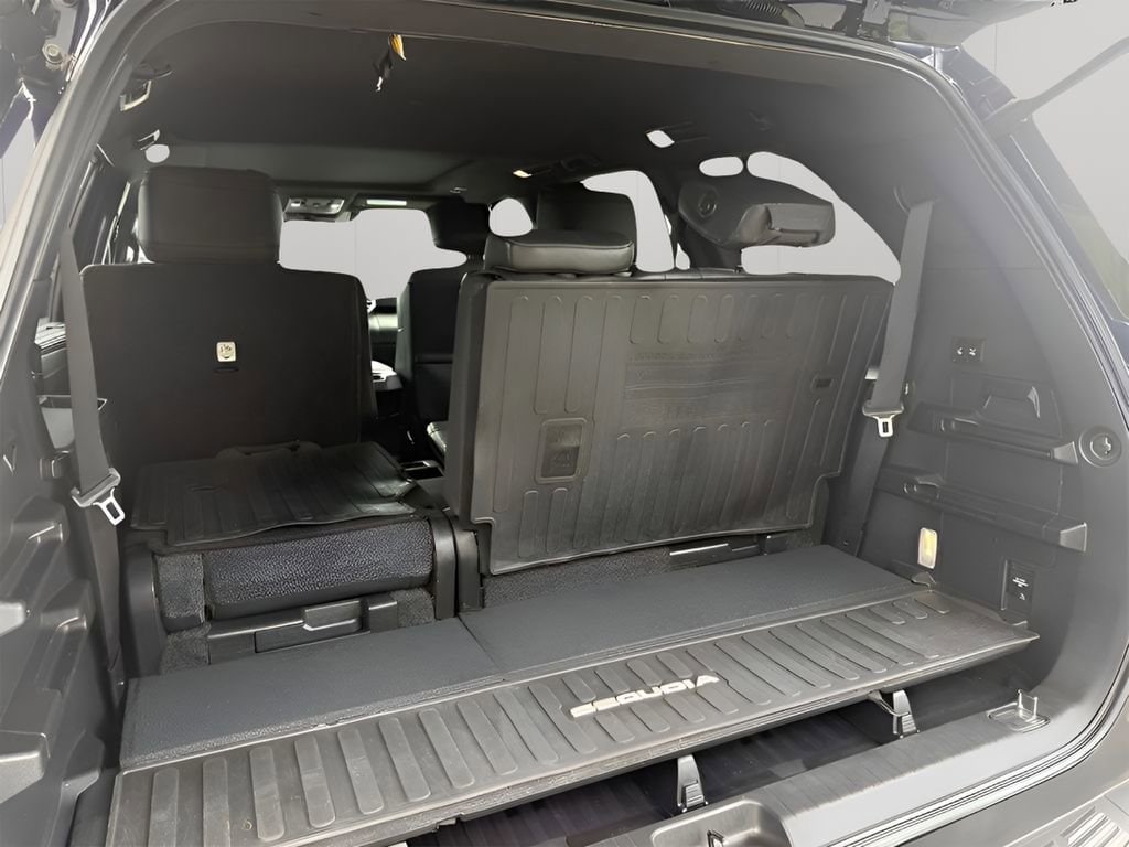 2023 Toyota Sequoia Platinum - Photo 41