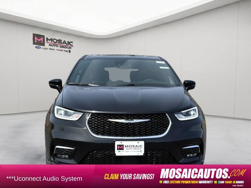 New 2026 Chrysler Pacifica SELECT AWD Passenger Van