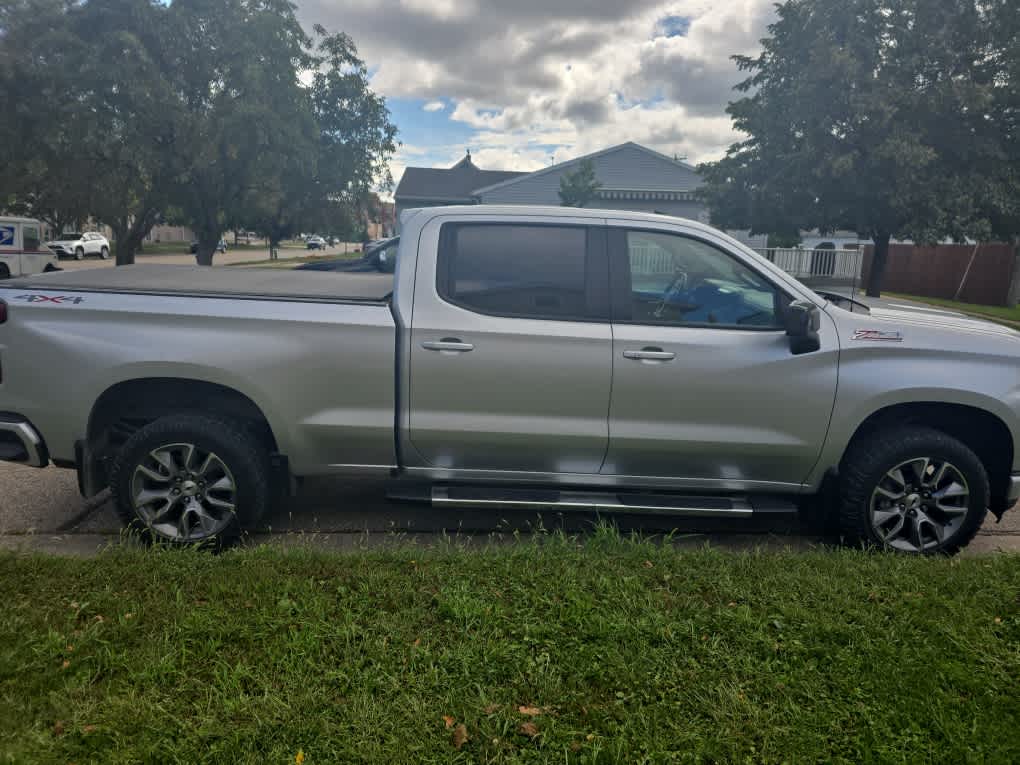 Used 2020 Chevrolet Silverado 1500 RST with VIN 1GCUYEEL4LZ175183 for sale in Lake City, Minnesota