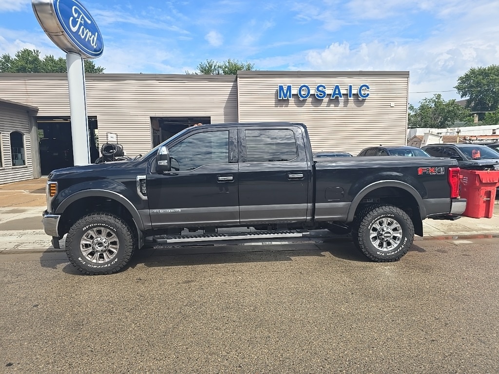 Used 2019 Ford F-350 Super Duty Lariat with VIN 1FT8W3BTXKEC66643 for sale in Lake City, Minnesota