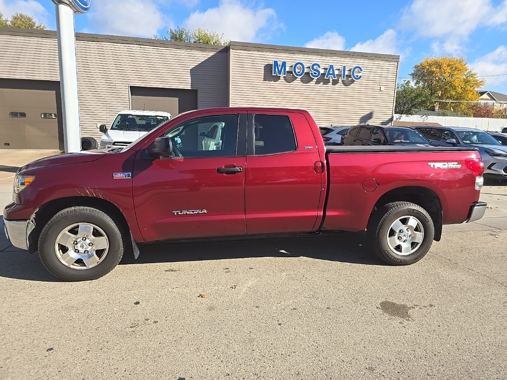 Used 2007 Toyota Tundra SR5 with VIN 5TBBV541X7S455951 for sale in Lake City, Minnesota