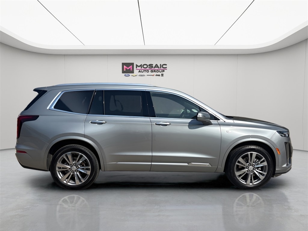 Used 2025 Cadillac XT6 Premium Luxury with VIN 1GYKPDRS3SZ118858 for sale in Lake City, Minnesota