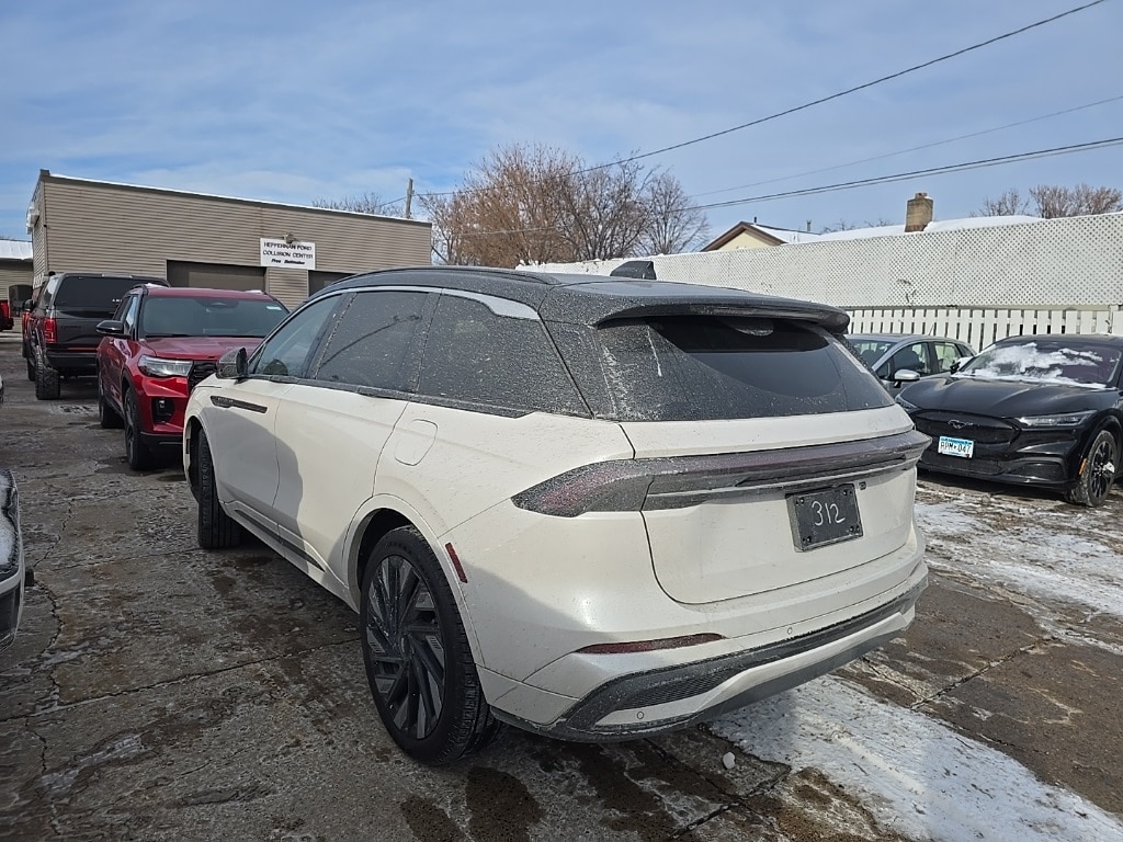 Used 2025 Lincoln Nautilus Black Label with VIN 5LMPJ9J47SJ905312 for sale in Lake City, Minnesota