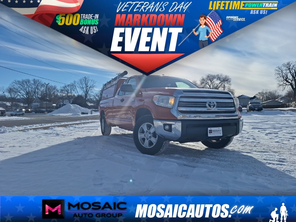 2017 Toyota Tundra SR5's photo