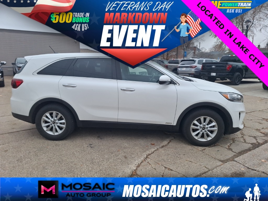 Used 2019 Kia Sorento LX with VIN 5XYPGDA58KG516597 for sale in Lake City, Minnesota