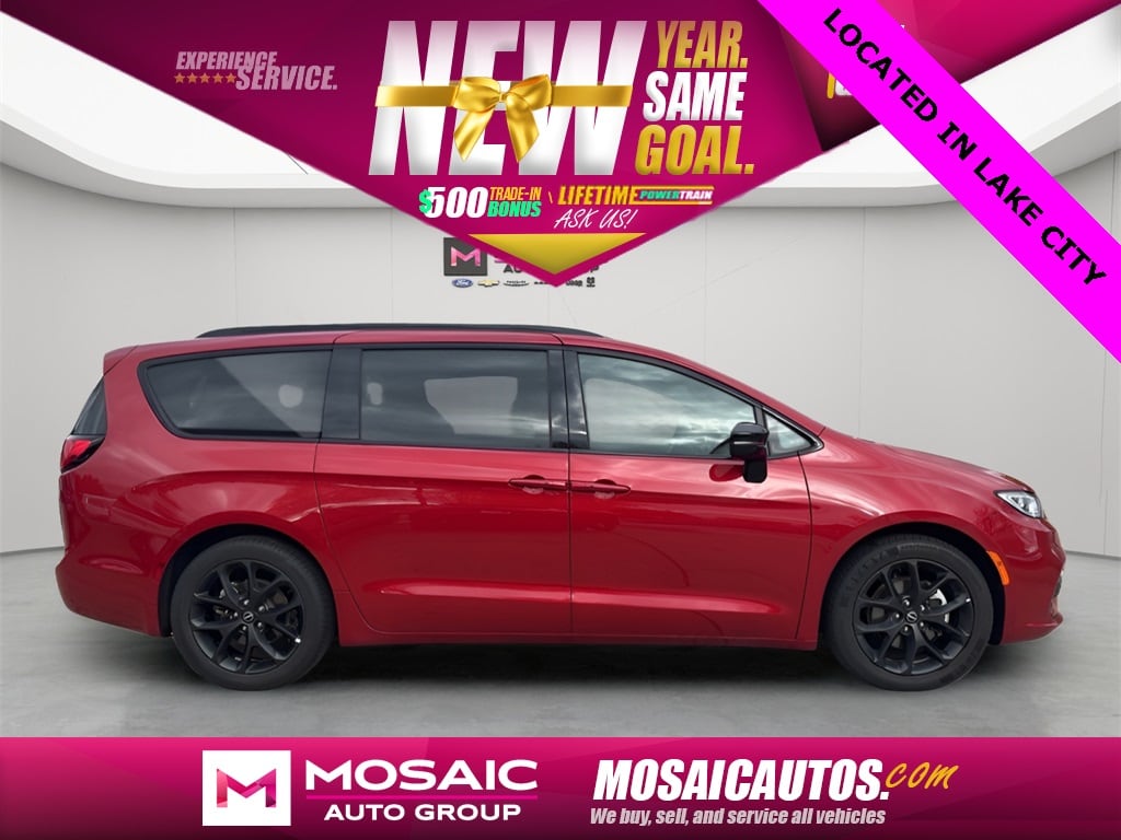 Used 2025 Chrysler Pacifica Limited with VIN 2C4RC1GG6SR539397 for sale in Lake City, Minnesota