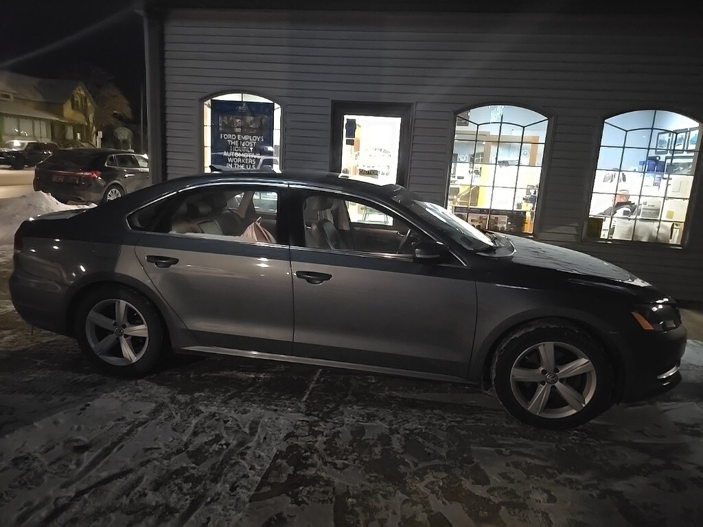 Used 2014 Volkswagen Passat 1.8T SE Sedan