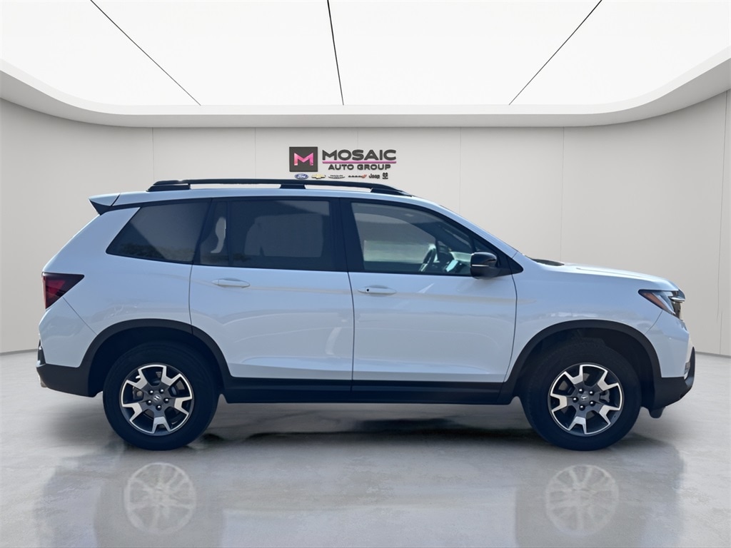 Used 2023 Honda Passport TrailSport with VIN 5FNYF8H65PB043298 for sale in Lake City, Minnesota