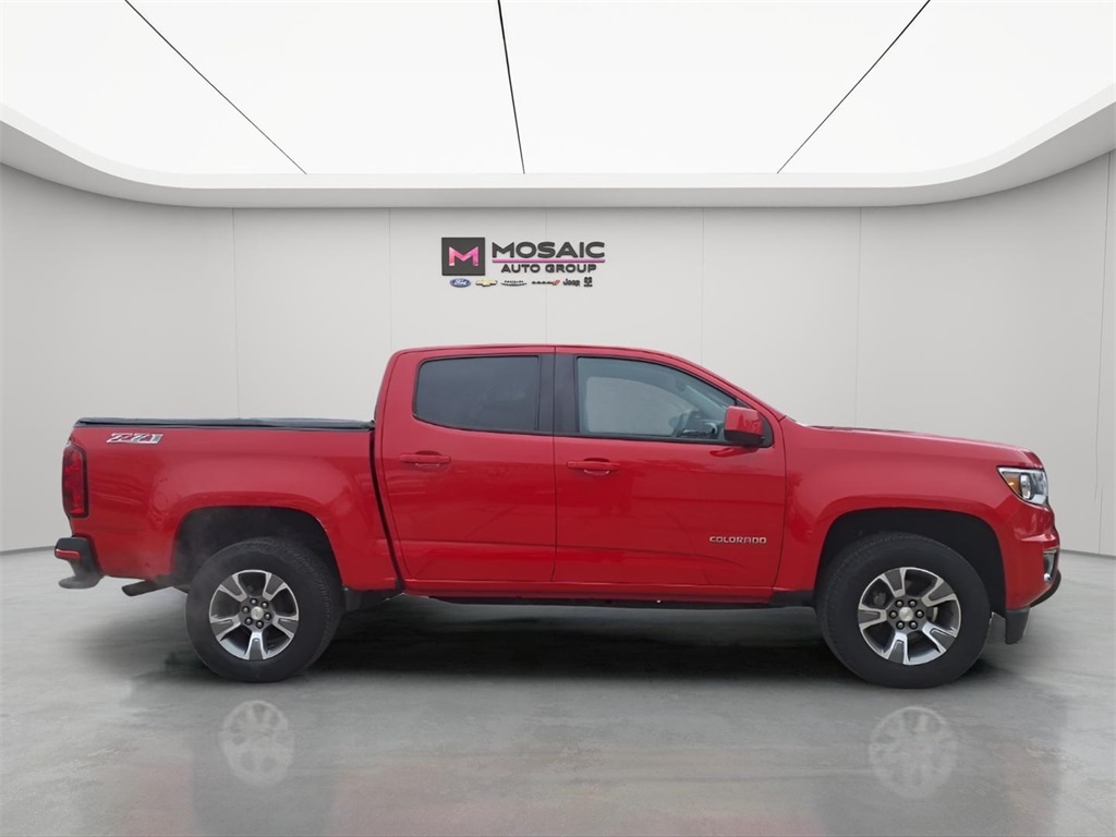 Used 2018 Chevrolet Colorado Z71 with VIN 1GCGTDEN1J1271243 for sale in Lake City, Minnesota