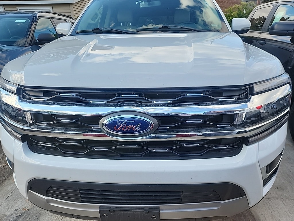 Used 2024 Ford Expedition Limited with VIN 1FMJK2A89REA68842 for sale in Lake City, Minnesota
