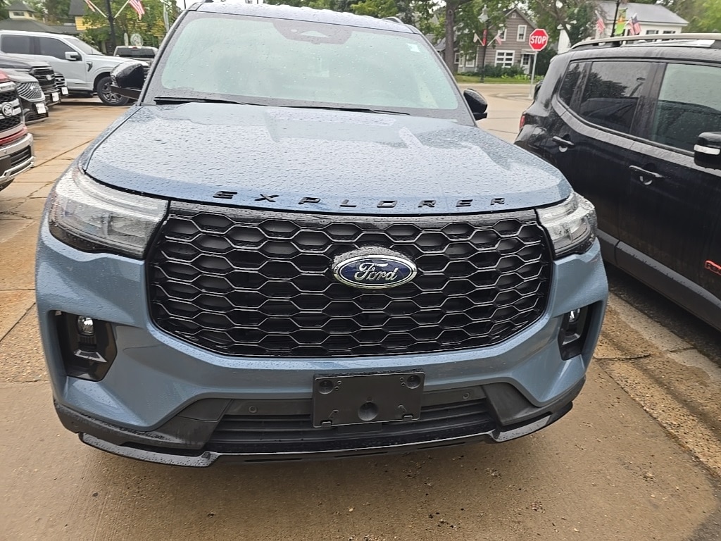 Used 2025 Ford Explorer ST-LINE with VIN 1FMUK8KH4SGB31614 for sale in Lake City, Minnesota
