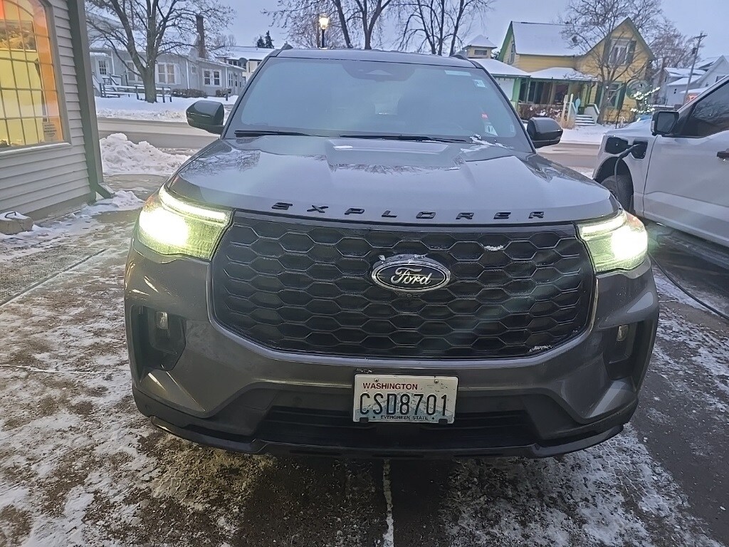 Used 2025 Ford Explorer ST-Line SUV
