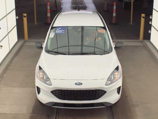 Used 2022 Ford Escape SE with VIN 1FMCU9G60NUB25219 for sale in Lake City, Minnesota