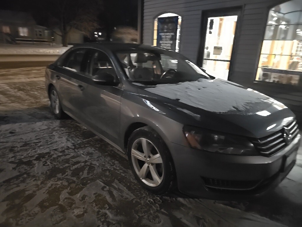 Used 2014 Volkswagen Passat 1.8T SE Sedan