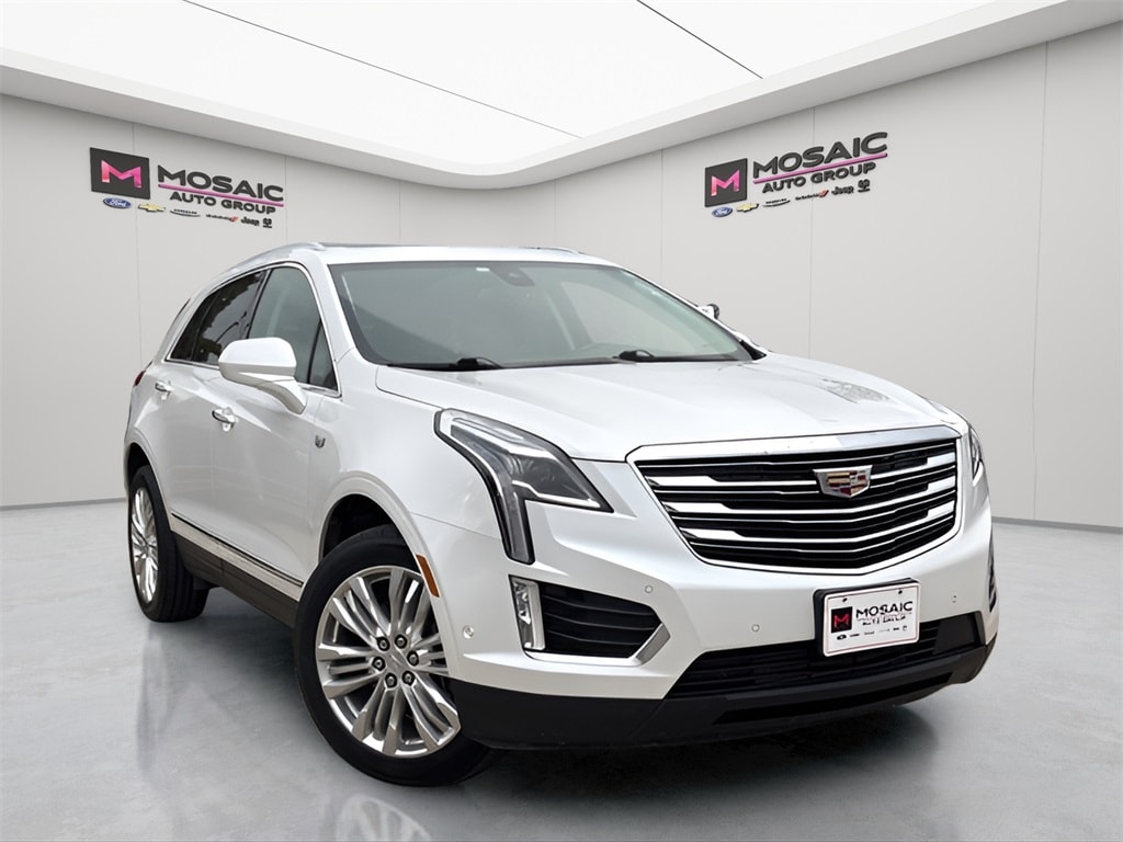 Used 2018 Cadillac XT5 Premium Luxury with VIN 1GYKNFRS3JZ203151 for sale in Lake City, Minnesota