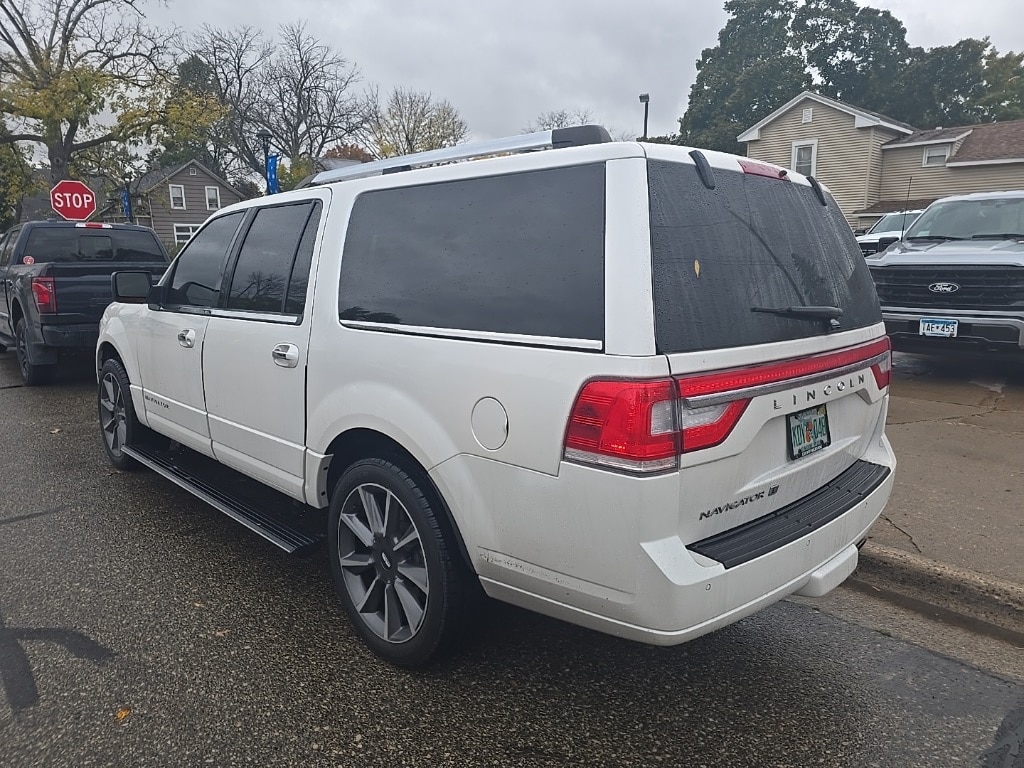 Used 2017 Lincoln Navigator Reserve with VIN 5LMJJ3LT8HEL04919 for sale in Lake City, Minnesota