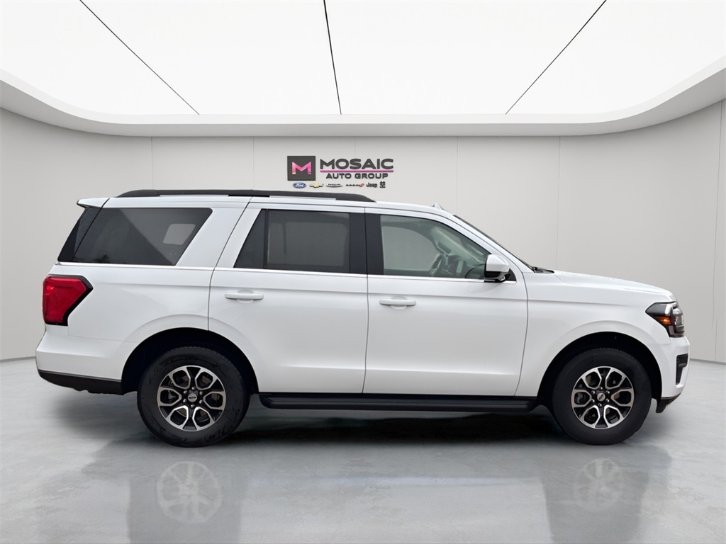 Used 2024 Ford Expedition XLT with VIN 1FMJU1J8XREA24904 for sale in Lake City, Minnesota